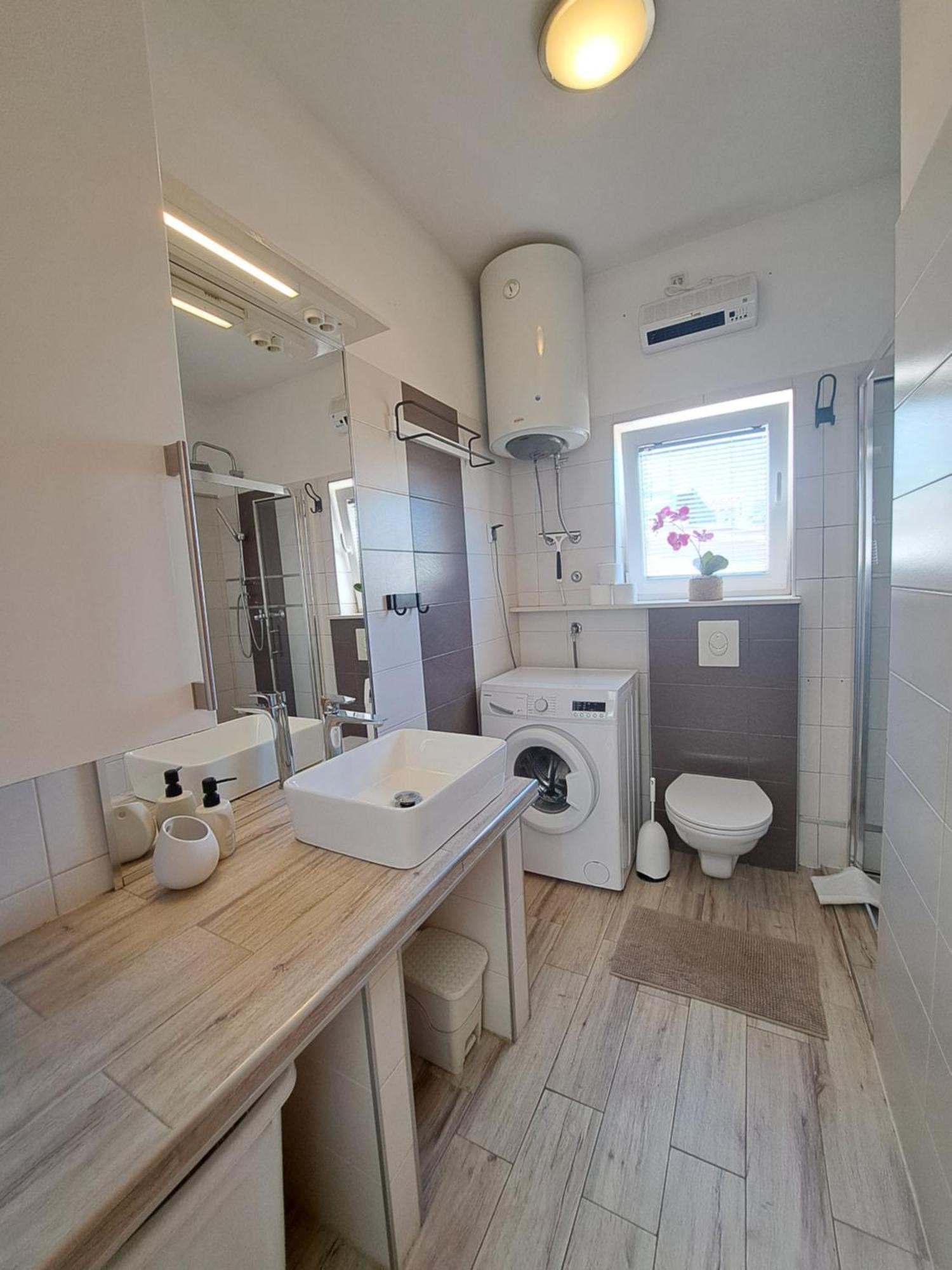 Sweet Lustig Apartment *