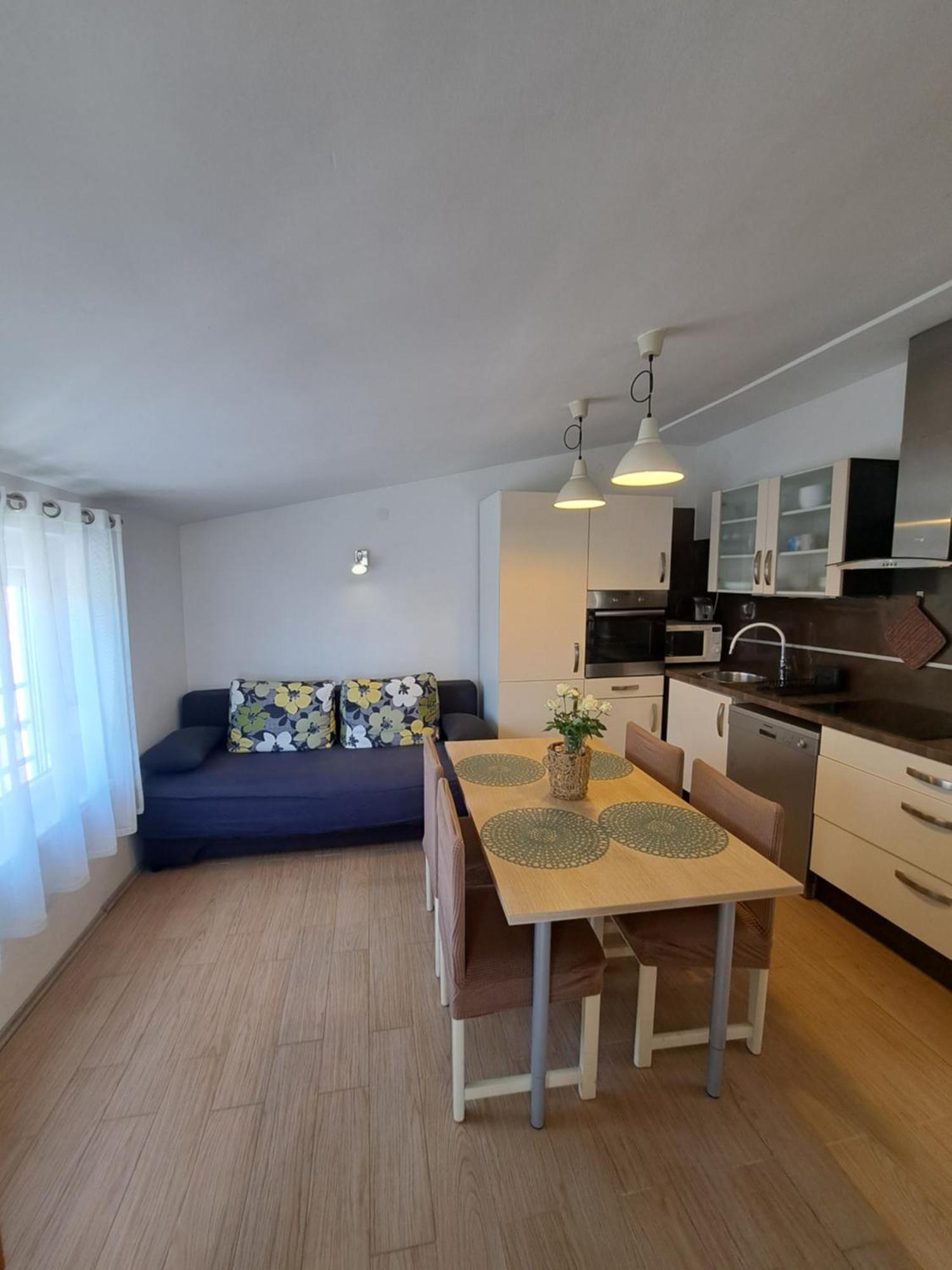 Sweet Lustig Apartment